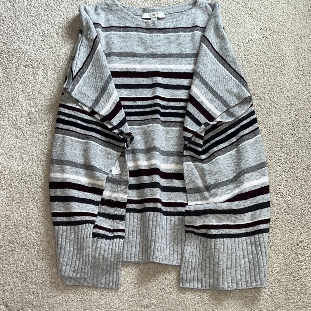 Loft Poncho - Picture 6 of 6